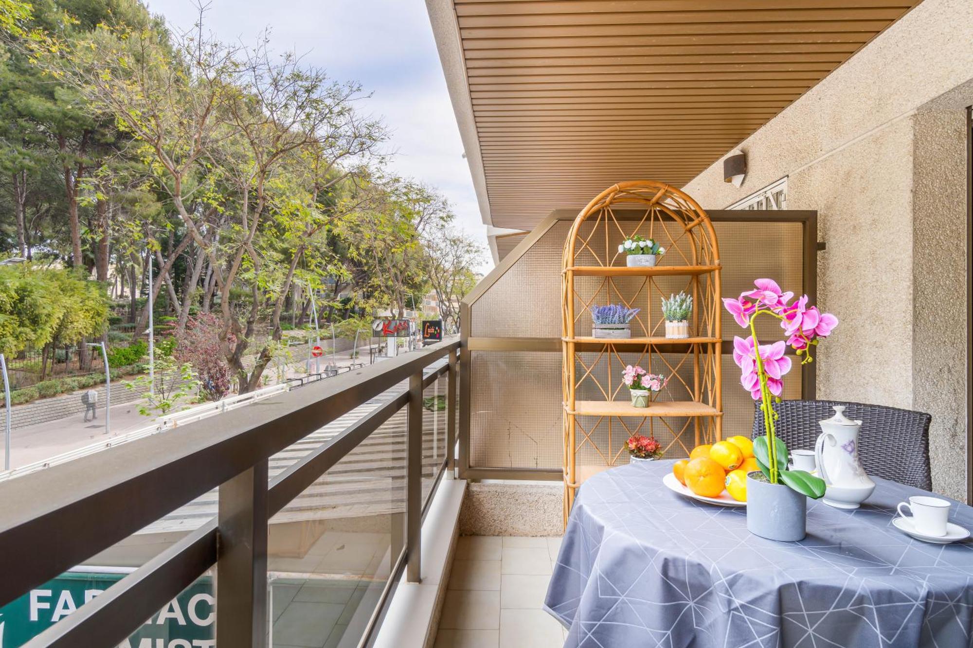TuristMar - Amplio Apartamento en Salou con piscina, a 2 minutos de la Playa Exterior foto